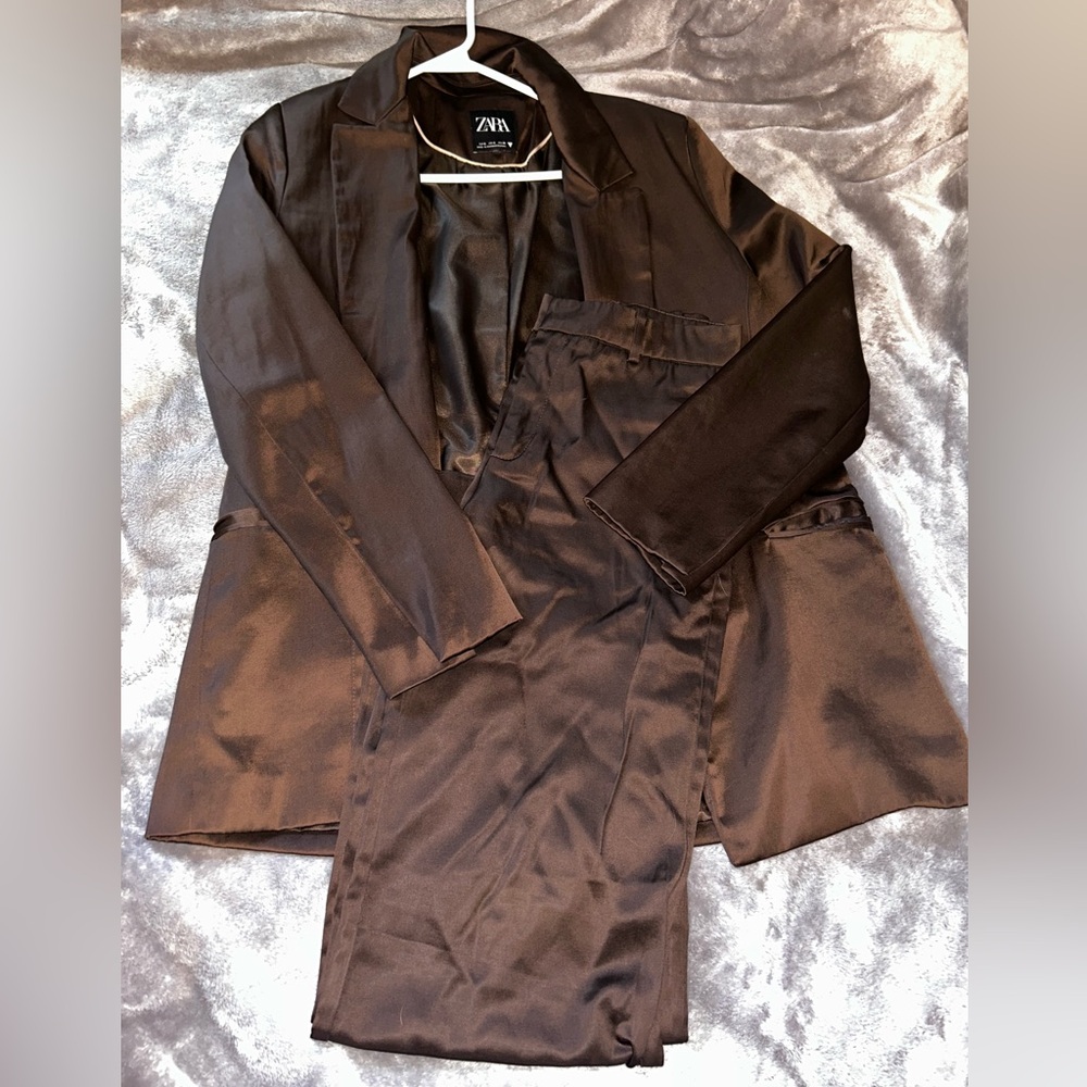 Monochrome Brown Blazer Suit (Zara)